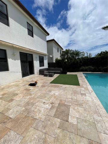 10086 NW 89th Ter, Doral, FL 33178