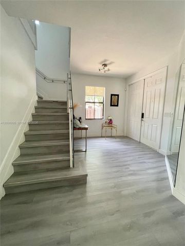 10086 NW 89th Ter, Doral, FL 33178