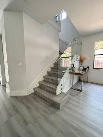 10086 NW 89th Ter, Doral, FL 33178