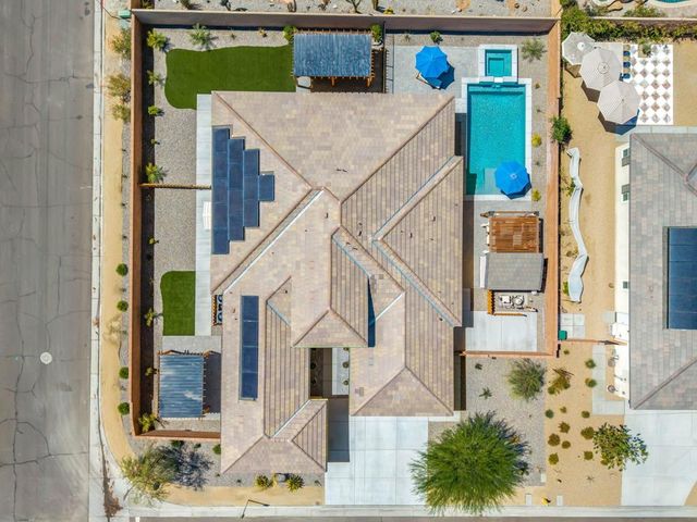 57895 Pasatiempo Court, La Quinta, CA 92253
