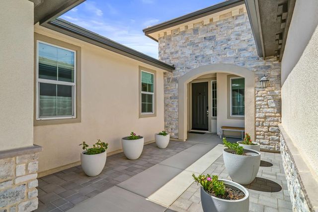 57895 Pasatiempo Court, La Quinta, CA 92253