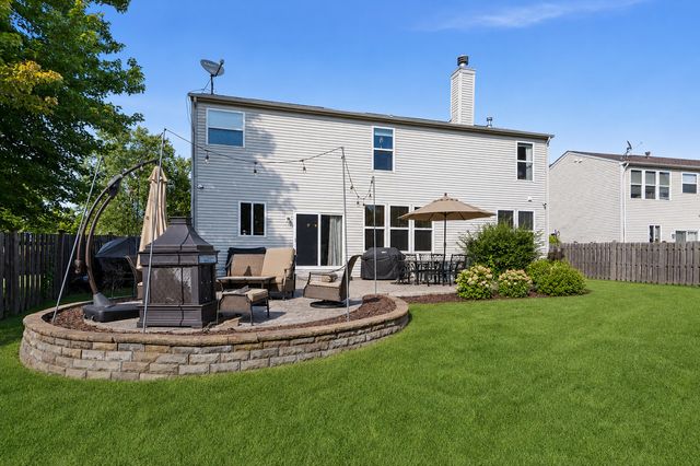 223 Clubhouse Street, Bolingbrook, IL 60490