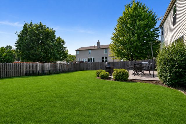 223 Clubhouse Street, Bolingbrook, IL 60490