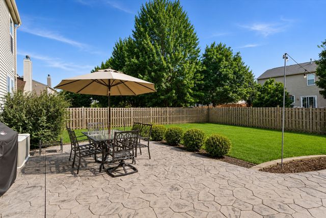 223 Clubhouse Street, Bolingbrook, IL 60490
