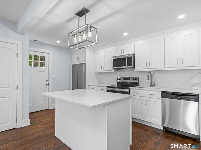 85 Soundview Avenue, Norwalk, CT 06854