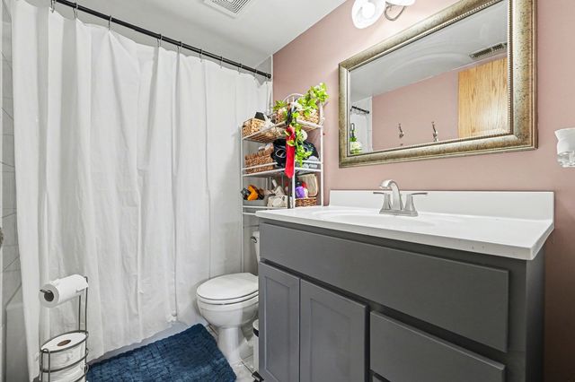 9826 Treetop Drive 2W, Orland Park, IL 60462