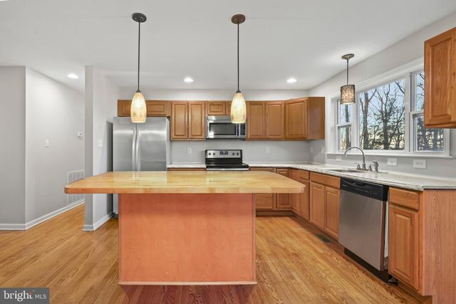 415 INCA RD, Linden, VA 22642