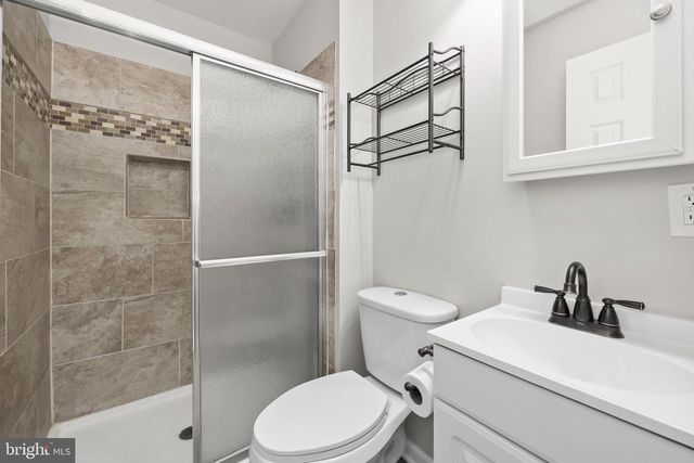 415 INCA RD, Linden, VA 22642