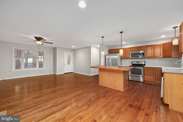 415 INCA RD, Linden, VA 22642