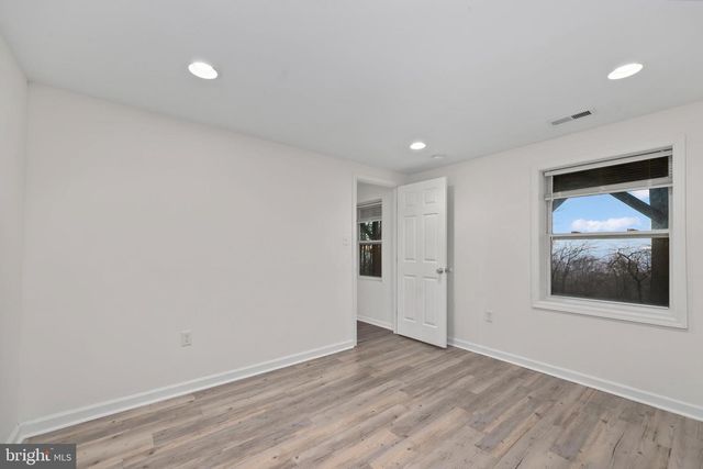 415 INCA RD, Linden, VA 22642