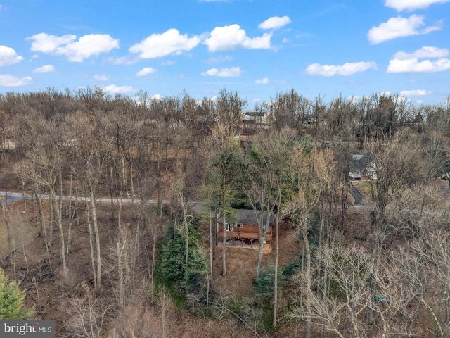 415 INCA RD, Linden, VA 22642