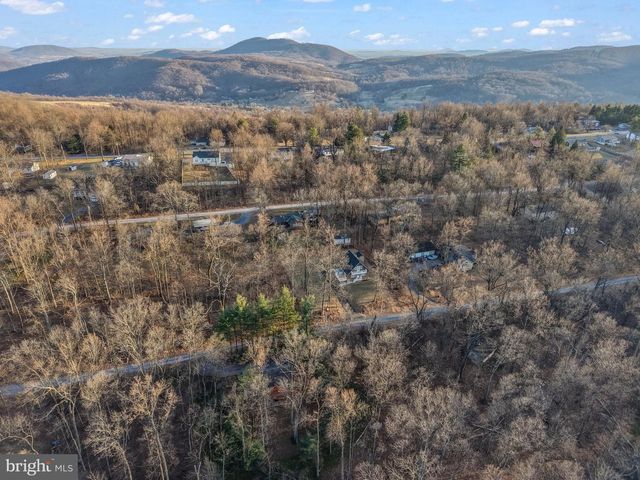 415 INCA RD, Linden, VA 22642