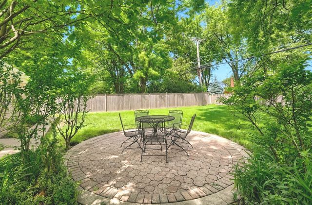 616 W Park Street, Arlington Heights, IL 60005