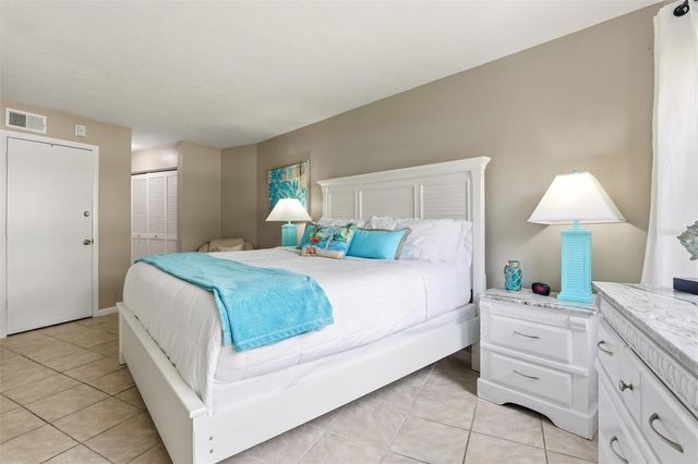 1011 ANGLERS COVE H203, Marco Island, FL 34145
