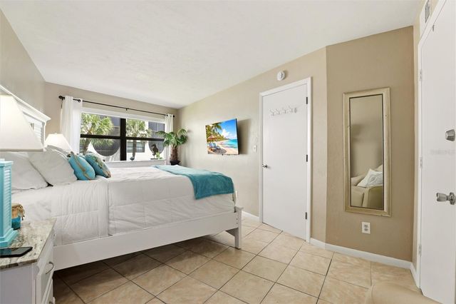 1011 ANGLERS COVE H203, Marco Island, FL 34145