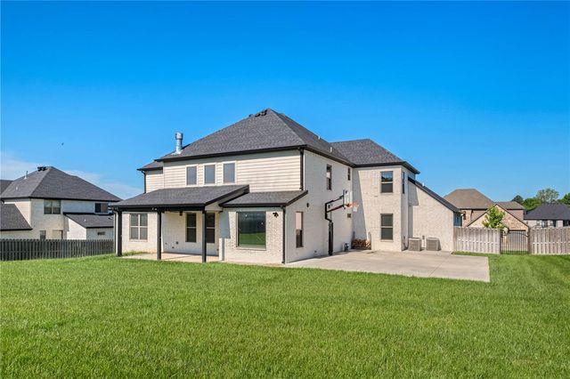 1420 Tuscany Drive, Centerton, AR 72719