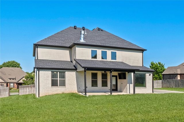 1420 Tuscany Drive, Centerton, AR 72719