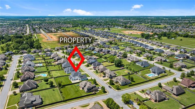1420 Tuscany Drive, Centerton, AR 72719