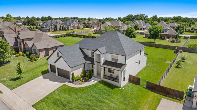 1420 Tuscany Drive, Centerton, AR 72719