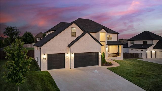 1420 Tuscany Drive, Centerton, AR 72719