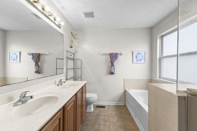 388 Rocky Springs Drive, Blacklick, OH 43004