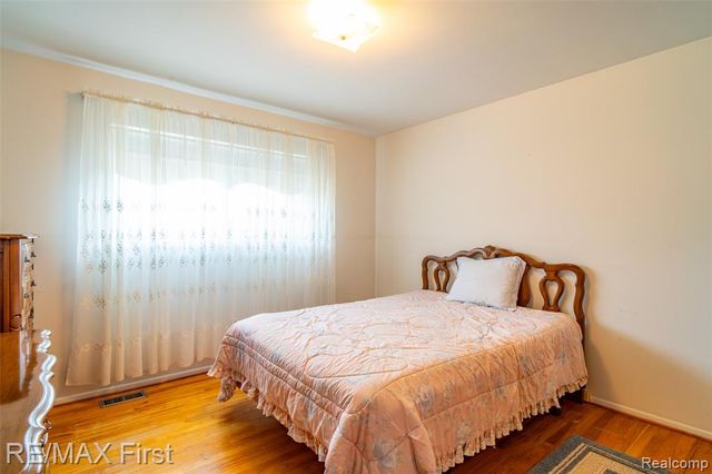 35624 Bonneville Drive, Sterling Heights, MI 48312