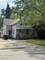 6304 Lansing Avenue, Cleveland, OH 44105