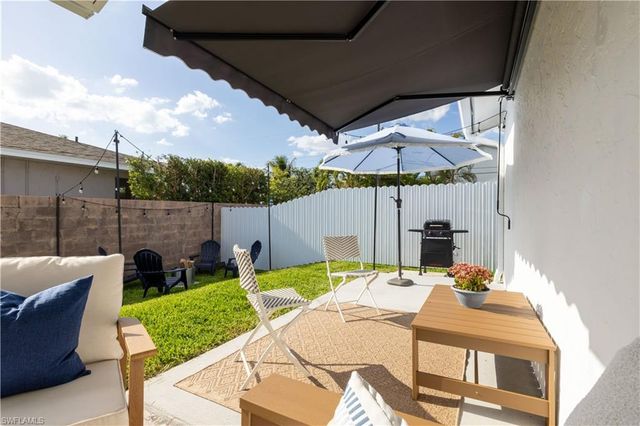 821 105th AVE N, Naples, FL 34108