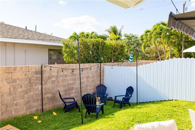 821 105th AVE N, Naples, FL 34108