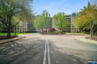 10 Smith Manor Boulevard 114, West Orange, NJ 07052