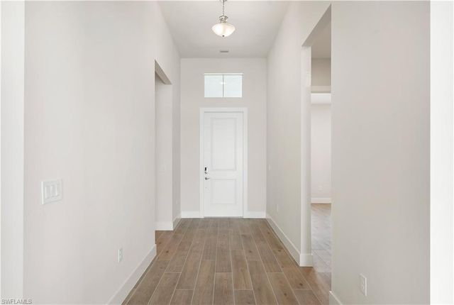 8717 Driftwood DR, Naples, FL 34114