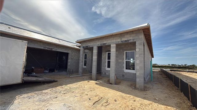 8717 Driftwood DR, Naples, FL 34114