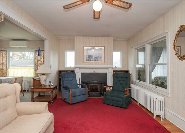 18 Ledyard Street, Newport, RI 02840