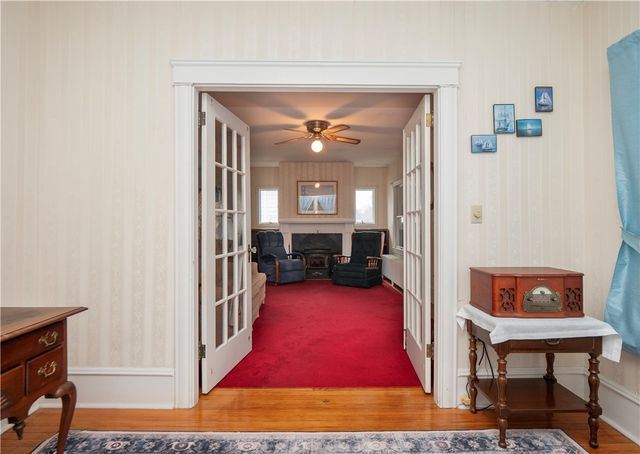 18 Ledyard Street, Newport, RI 02840