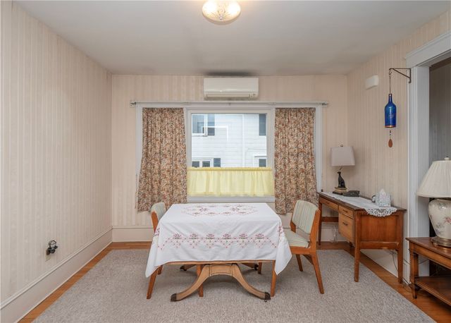 18 Ledyard Street, Newport, RI 02840