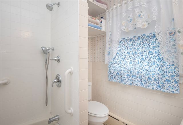 18 Ledyard Street, Newport, RI 02840