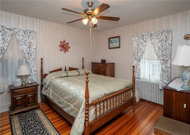 18 Ledyard Street, Newport, RI 02840