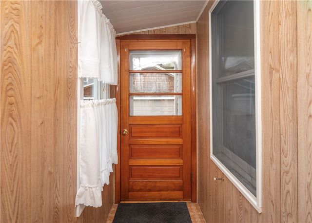 18 Ledyard Street, Newport, RI 02840