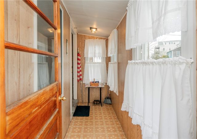 18 Ledyard Street, Newport, RI 02840