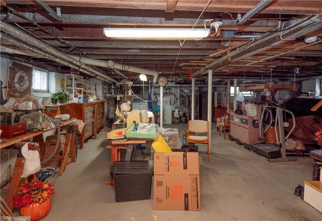 18 Ledyard Street, Newport, RI 02840