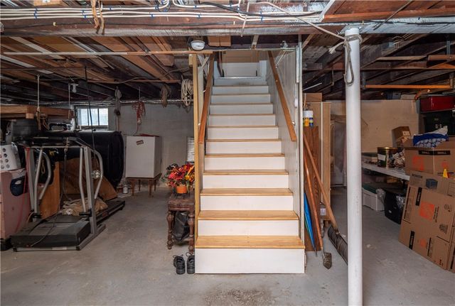 18 Ledyard Street, Newport, RI 02840