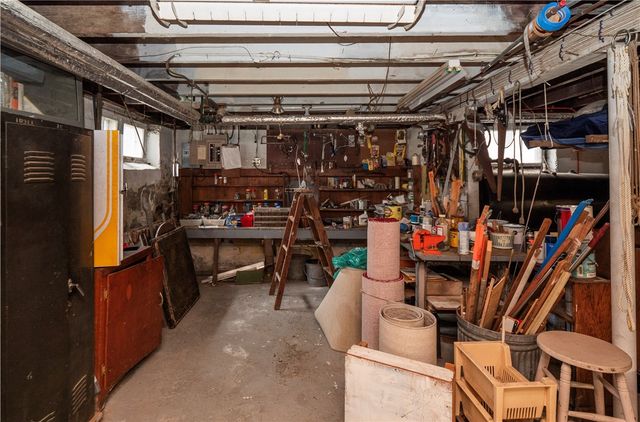 18 Ledyard Street, Newport, RI 02840