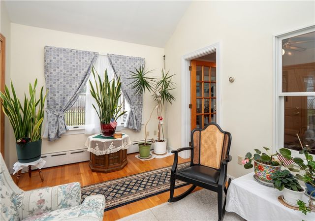 18 Ledyard Street, Newport, RI 02840