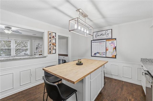 513 N Walker Lane, Olathe, KS 66061