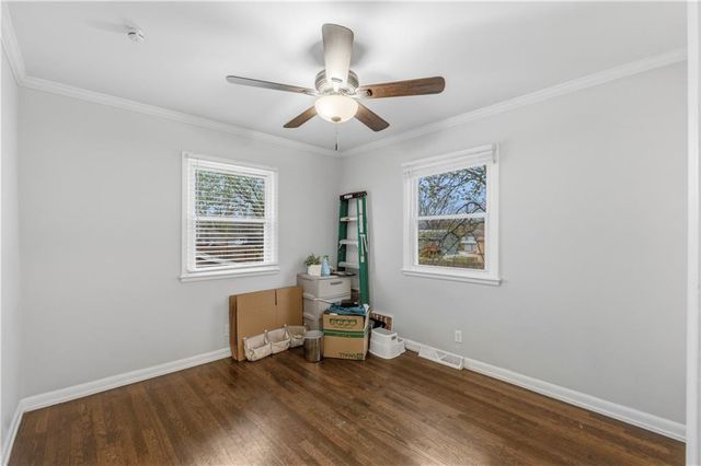 513 N Walker Lane, Olathe, KS 66061