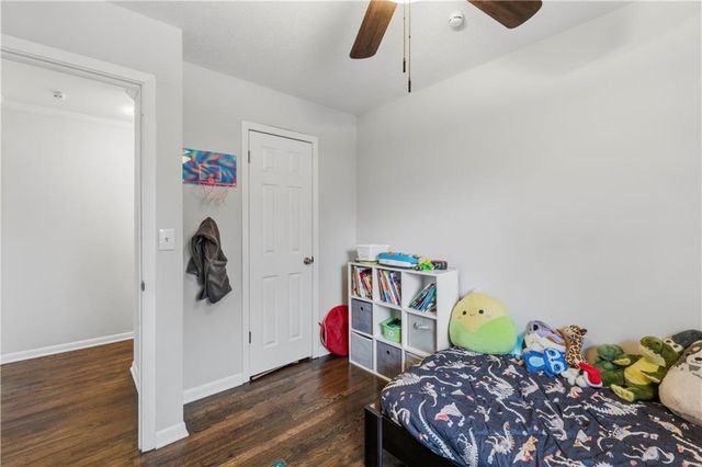 513 N Walker Lane, Olathe, KS 66061