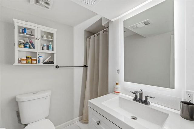 513 N Walker Lane, Olathe, KS 66061