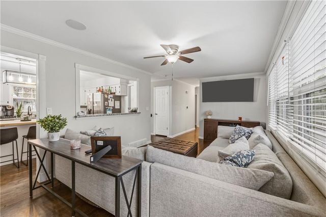 513 N Walker Lane, Olathe, KS 66061