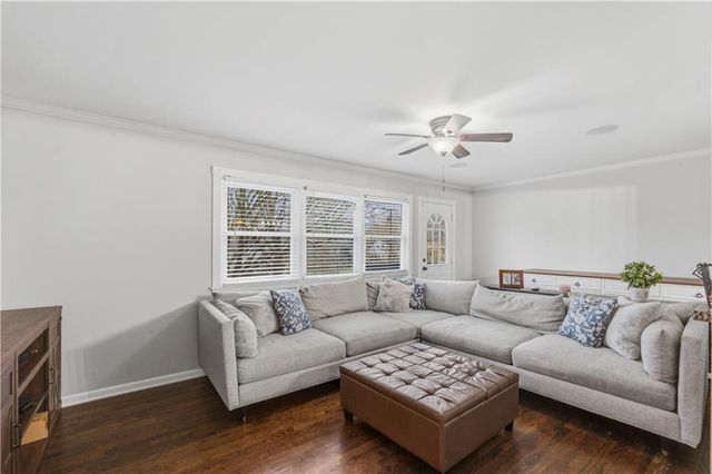 513 N Walker Lane, Olathe, KS 66061