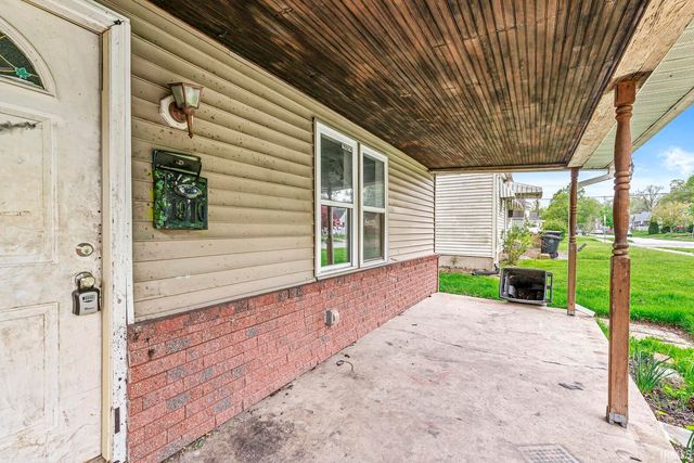 1910 Johnson Street, South Bend, IN 46628